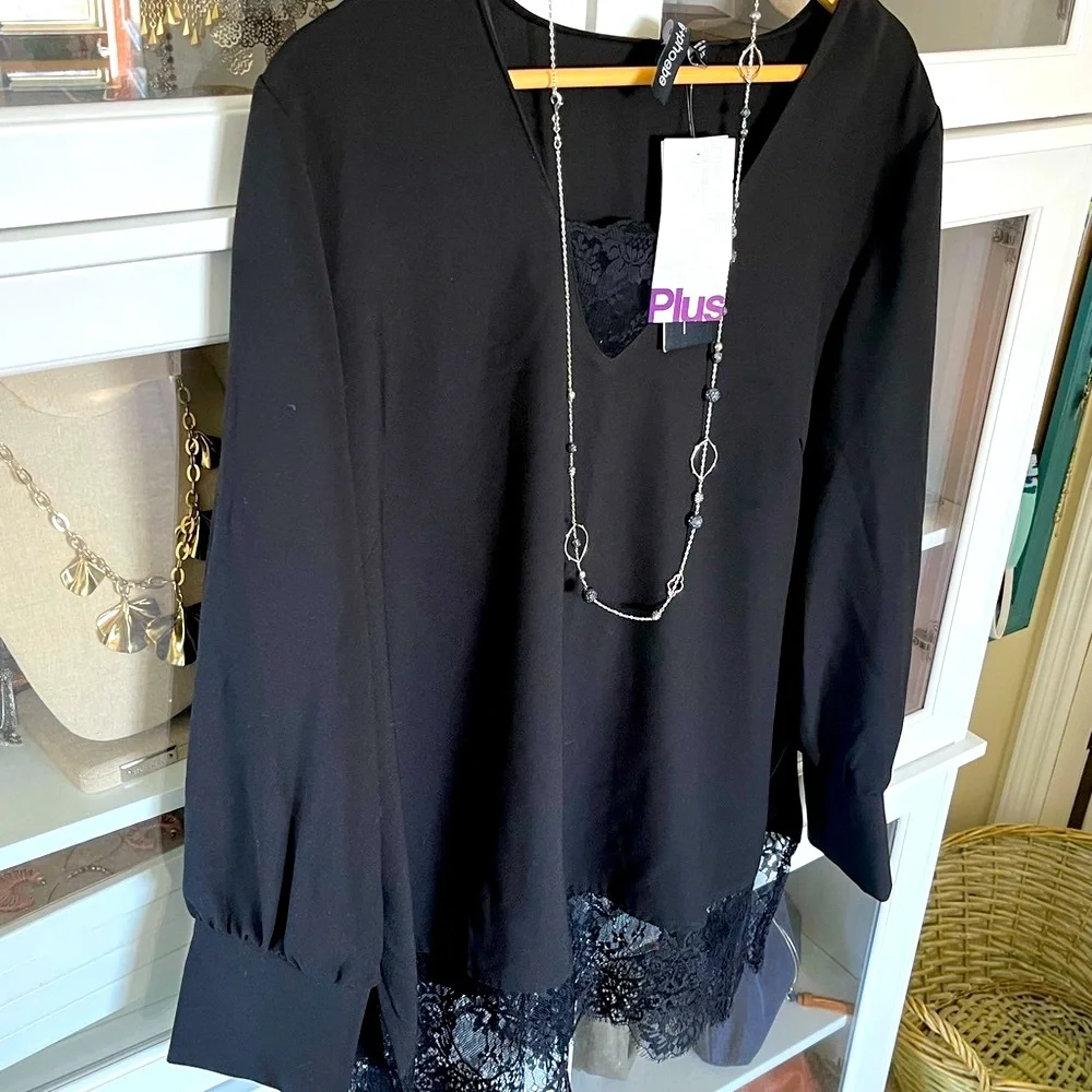 🆕 Zoe & Phoebe Black Long-sleeved blouse w/ lace detailing at top & bottom, NWT - Picture 9 of 12